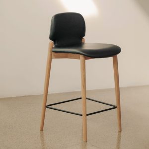 dine in counter stool, oak/black leather