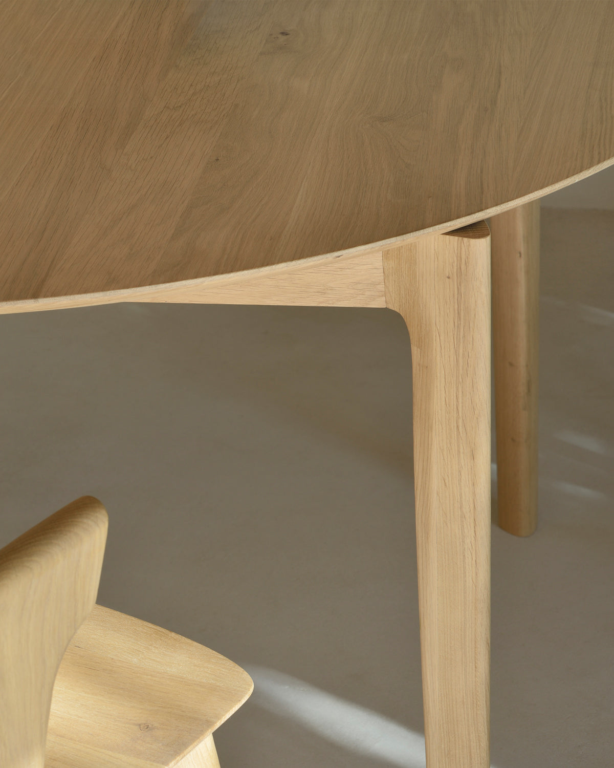 bok round extendable dining table oak bok round extendable dining table oak