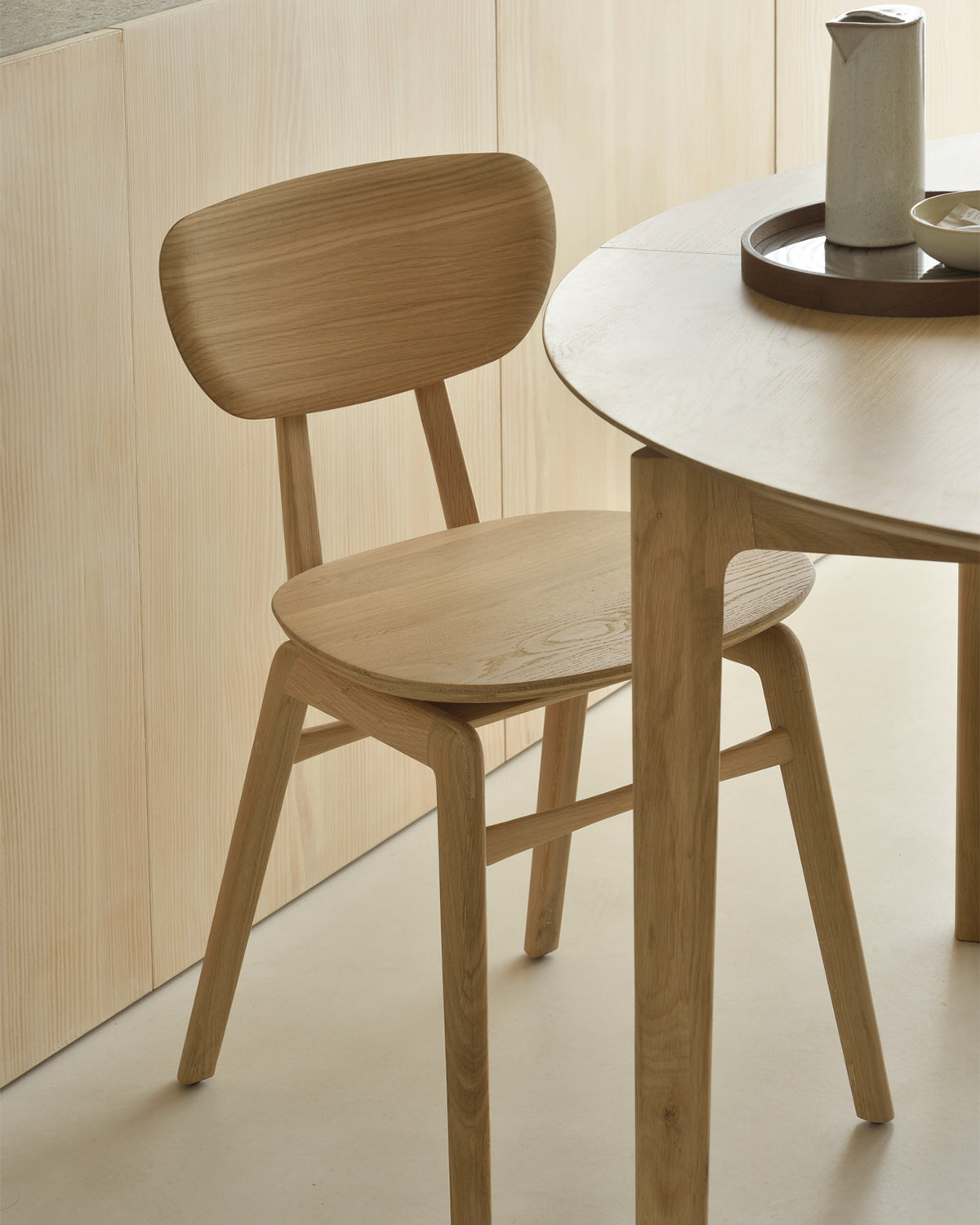 bok round extendable dining table oak bok round extendable dining table oak