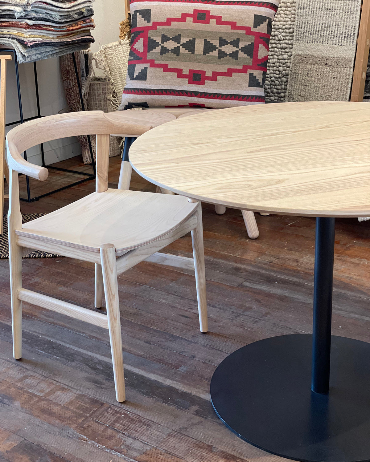 disco round dining table white ash disco round dining table white ash